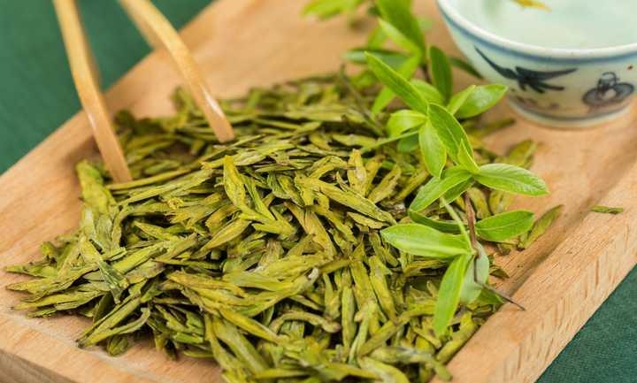 愛生活 愛簡小葉|龍井茶為何是扁的？——明前龍井，簡粉福利價來啦！